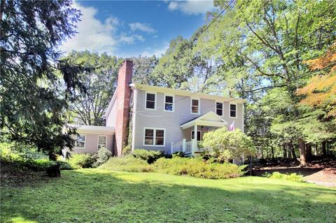 17 Starrs Ridge Rd, Redding, CT 06896 photo 1