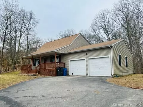 65 River St, Plainfield, CT 06374 photo 1
