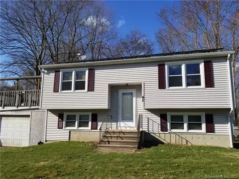 42 Oxbow Dr, Windham, CT 06226 photo 1