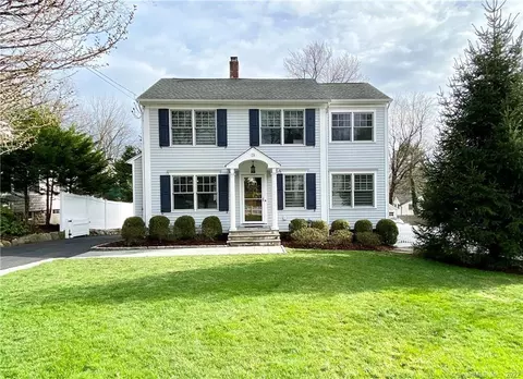 76 Middlesex Rd, Darien, CT 06820 photo 1