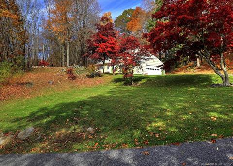 11 Werf Dr, Redding, CT 06896 photo 1