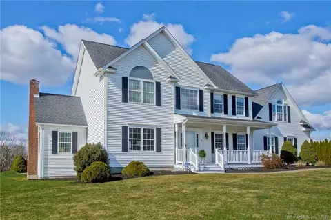 38 Farmstead Ln, Suffield, CT 06078 photo 1