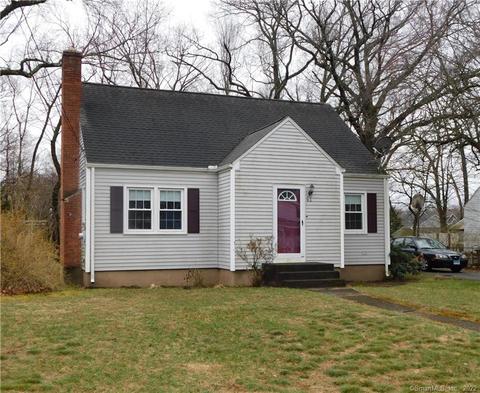 61 Circle Dr, Windsor Locks, CT 06096 photo 1