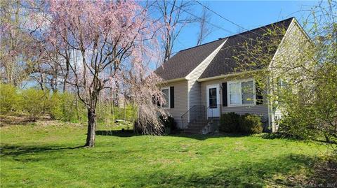 44 Grove St, Plainfield, CT 06387 photo 1
