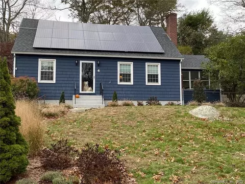 6 Center Dr, Ledyard, CT 06339 photo 1