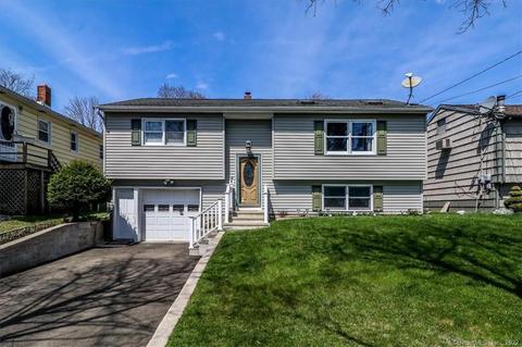 4 Thomas St, Danbury, CT 06810 photo 1
