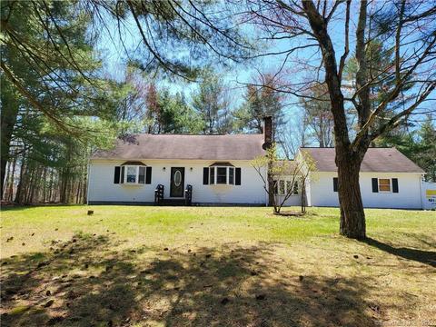 15 Mason St, Killingly, CT 06239 photo 1