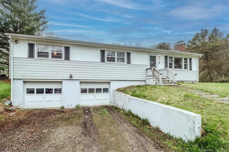 635 Booth Hill Rd, Shelton, CT 06484 40 Photos MLS 170483431 Movoto