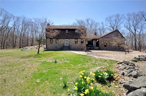 6 Walker Hill Rd, Newtown, CT 06470 photo 1