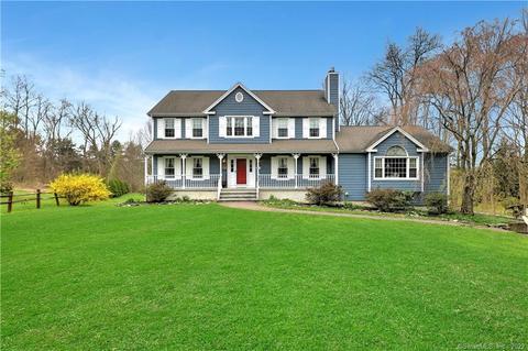 15 Evergreen Ln, Monroe, CT 06468 photo 1
