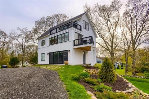 31 Shore Rd, Niantic, CT 06357 photo 1