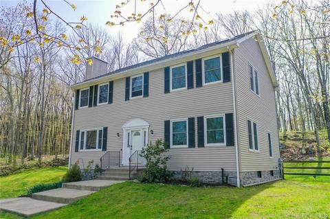 44 E Starrs Plain Rd, Danbury, CT 06810 photo 1