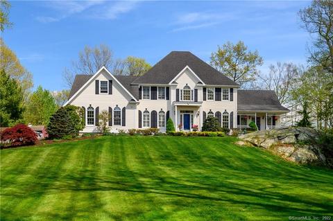 24 Canterbury Ln, Sandy Hook, CT 06482 photo 1