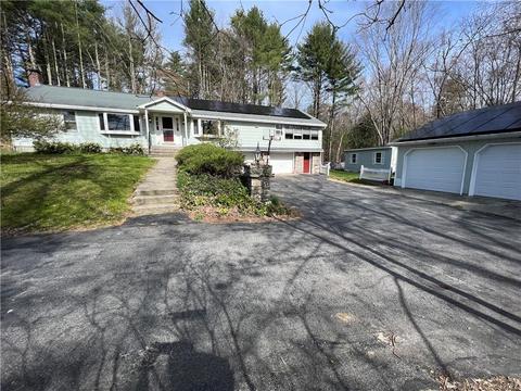 33 Breakneck Hill Rd, Killingly, CT 06241 photo 1