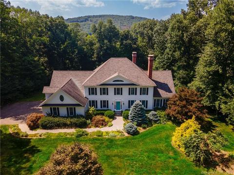 8 Chestnut Ln, New Preston, CT 06777