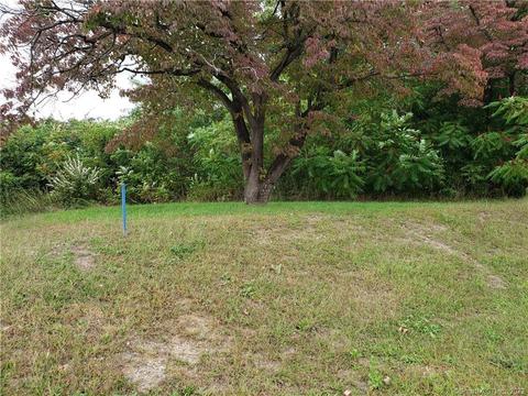 42 Newtown Rd, Danbury, CT 06810