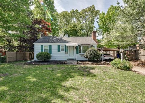 182 Spring St, Windsor Locks, CT 06096 photo 1