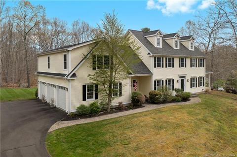 4 Whittemore Pl, Westbrook, CT 06498 photo 1