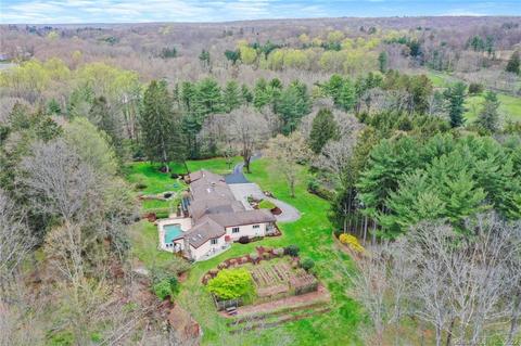 5 Lee Ln, Redding, CT 06896 photo 1