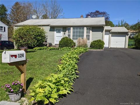 124 Spencer Dr, Middletown, CT 06457 photo 1