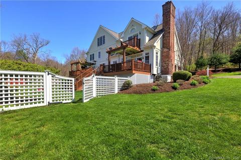 27 Pinebrook Xing, Bethany, CT 06524 photo 1