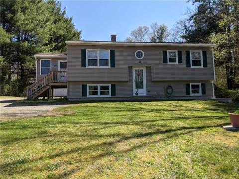 73 Quinebaug Dr, Killingly, CT 06239 photo 1