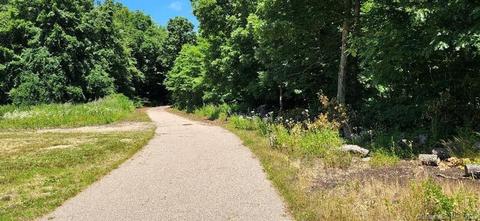 41 Shawondassee Dr, Stonington, CT 06378