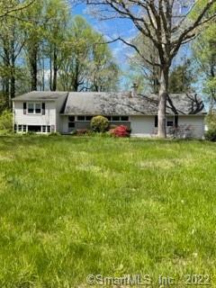 279 Hemlock Dr, Orange, CT 06477