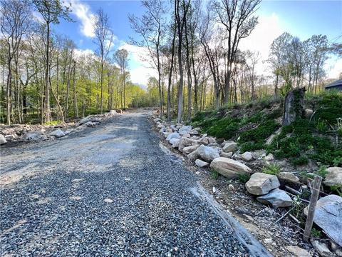 7 Cone Rd, East Hampton, CT 06424 photo 1