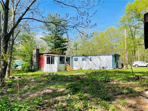 207 Margaret Henry Rd, Killingly, CT 06239 photo 1