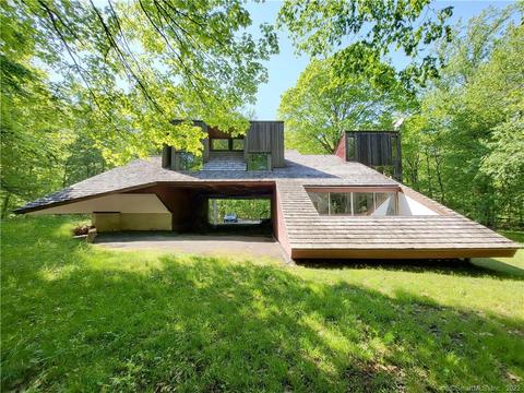 175 Chestnut Ln, Hamden, CT 06518 photo 1