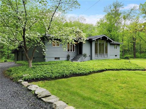 15 White Birch Rd, Redding, CT 06896 photo 1