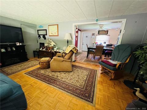 36 Parkway Dr, Thompson, CT 06277 photo 1