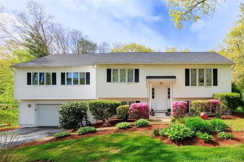 47 Waterman St, Killingly, CT 06239 photo 1