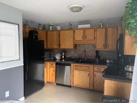 98 Canterbury Rd #B, Plainfield, CT 06374 photo 1