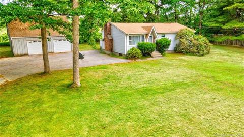 25 Pinecrest Dr, Plainfield, CT 06239 photo 1