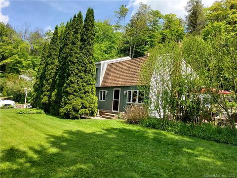 401 E Wakefield Blvd, Winchester, CT 06098 photo 1