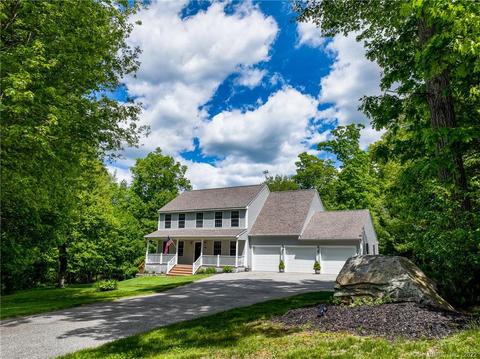 24 Pine Knolls Dr, Killingly, CT 06241 photo 1