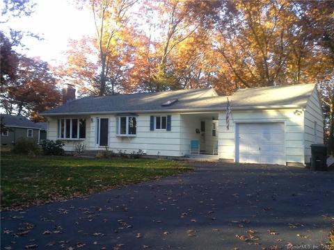 19 Victoria Dr, Southington, CT 06489