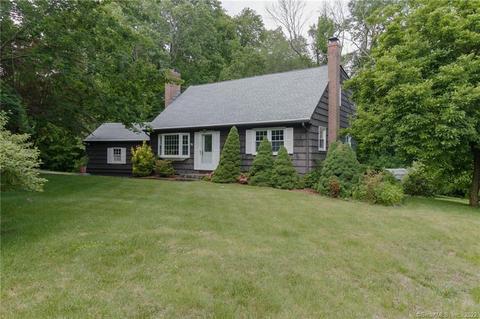39 Iron St, Ledyard, CT 06339 photo 1