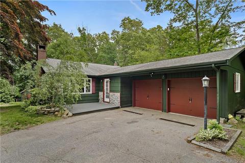 7 Eagle Ridge Dr, Gales Ferry, CT 06335 photo 1