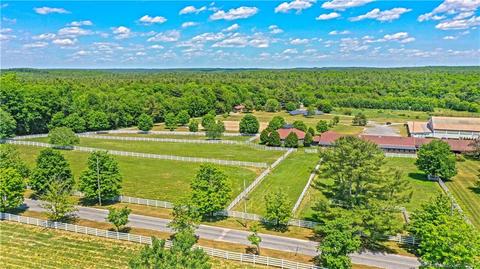 368 Bailey Rd, Moosup, CT 06354 photo 1