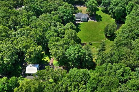 310 Beacon Rd, Bethany, CT 06524 photo 1
