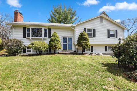 5 Radding St, Manchester, CT 06042 photo 1