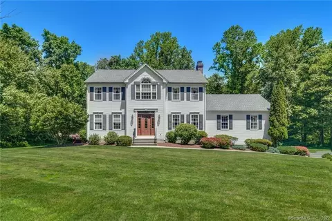 3 Farmery Rd, Sandy Hook, CT 06482 photo 1