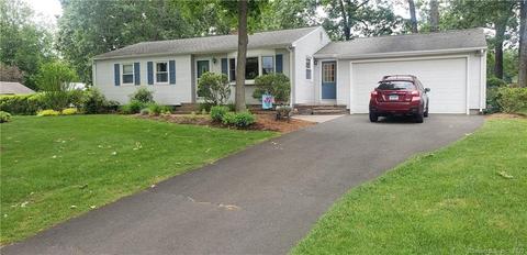 13 Robin Rd, Windsor Locks, CT 06096 photo 1