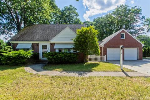 104 Suffield St, Windsor Locks, CT 06096 photo 1