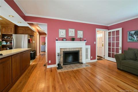 396 Broad St, Windsor, CT 06095 photo 1