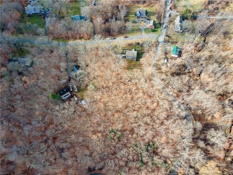 52 Hartwell Rd, New Milford, CT 06776