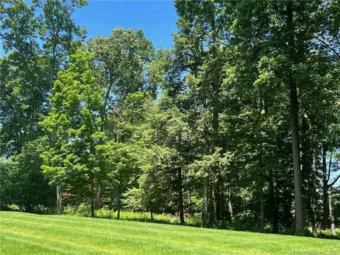 8196 Ely Rd, Farmington, CT 06032